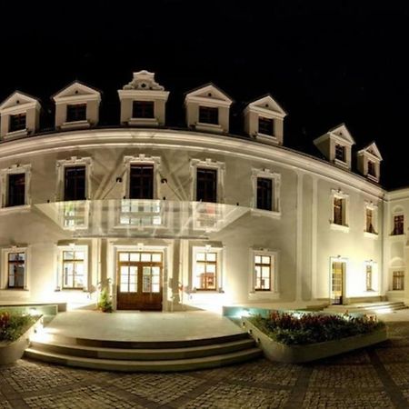 Hotel Zamek Lubliniec Buitenkant foto