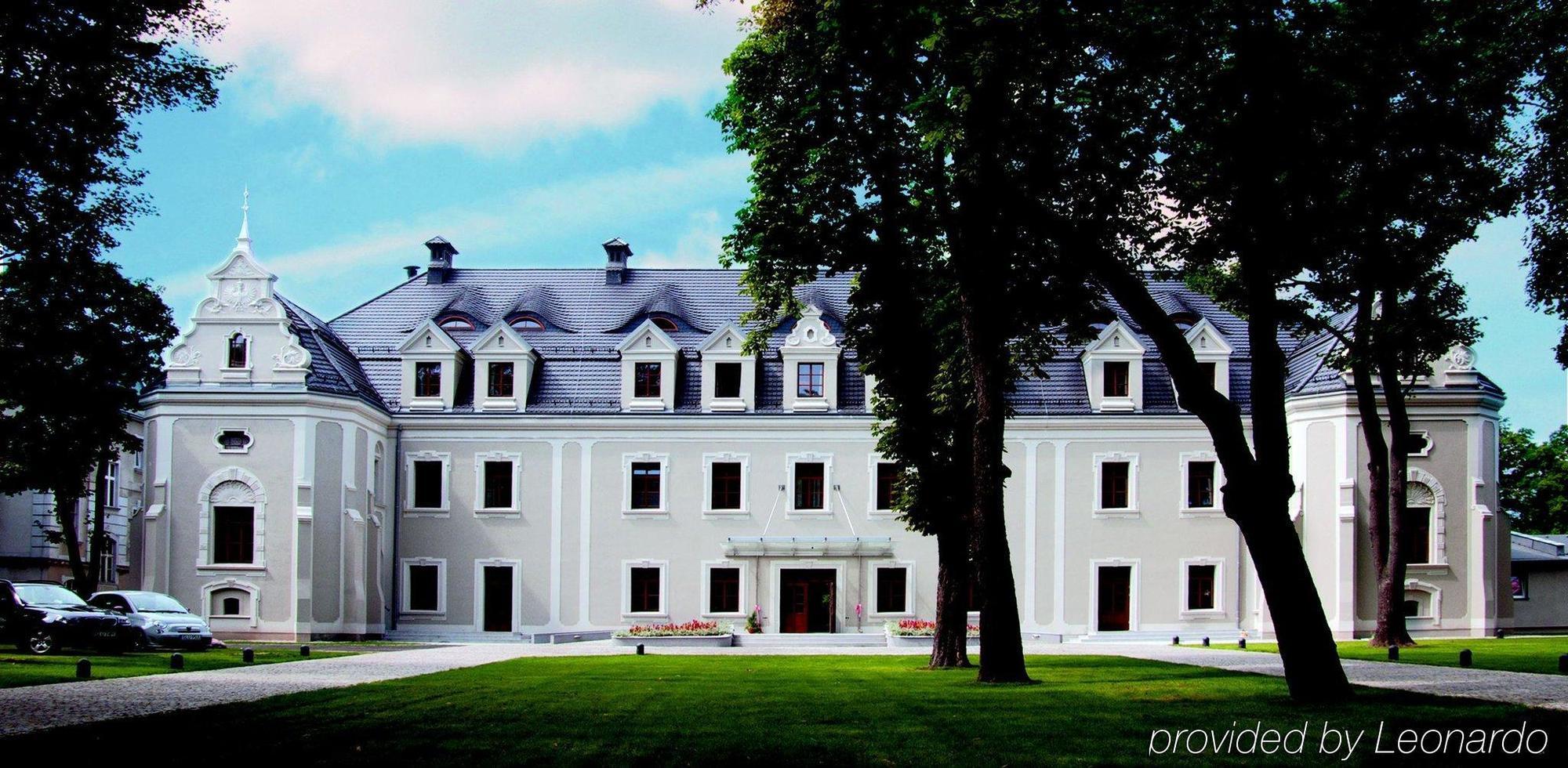 Hotel Zamek Lubliniec Buitenkant foto