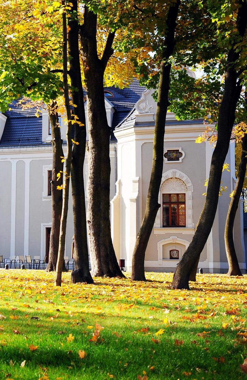 Hotel Zamek Lubliniec Buitenkant foto