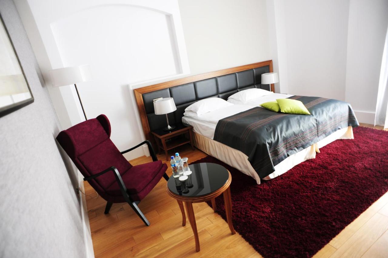 Hotel Zamek Lubliniec Buitenkant foto