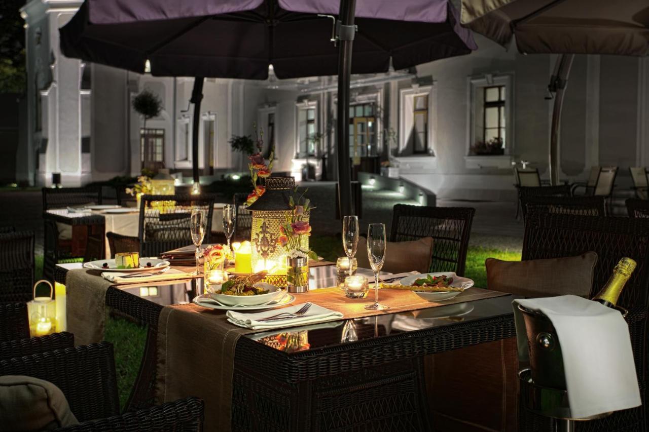 Hotel Zamek Lubliniec Buitenkant foto