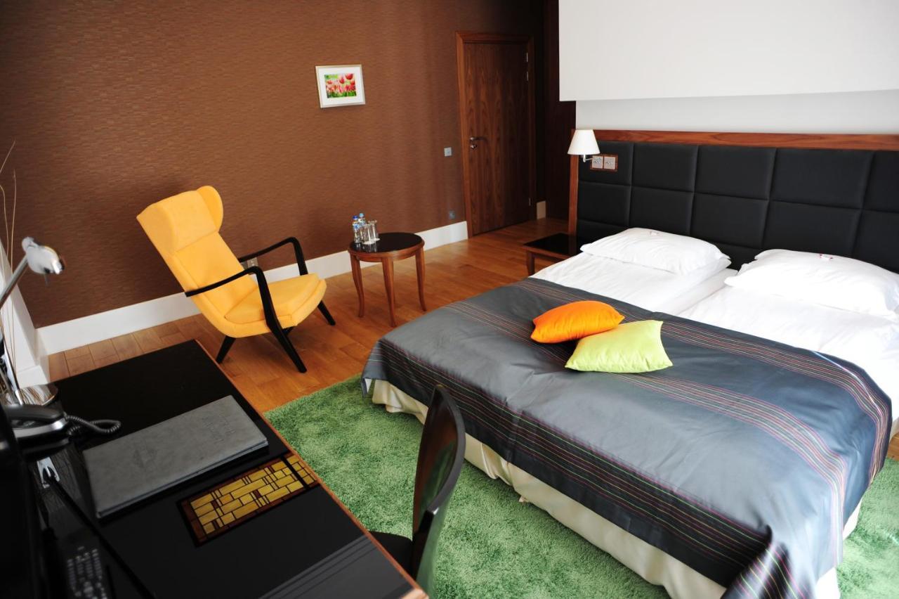 Hotel Zamek Lubliniec Buitenkant foto